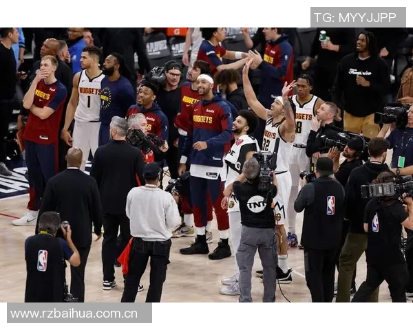 阿隆戈登称赞沃特森进步显著攻防两端均为球队增添价值 阿隆戈登称赞沃特森进步显著攻防两端均为球队增添价值