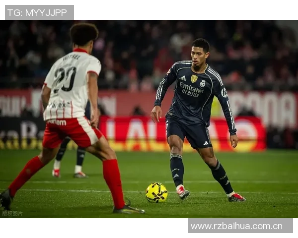 姆巴佩在与赫罗纳平局后情绪低落与第四官员发生争执 姆巴佩在与赫罗纳平局后情绪低落与第四官员发生争执